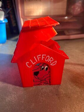 Vintage Clifford Doghouse Subway Toy Plastic 2000